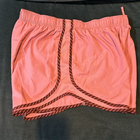 Nike Tempo Dri-Fit Lined Purple Running Shorts Size Women's 1X - Picture 4 of 7